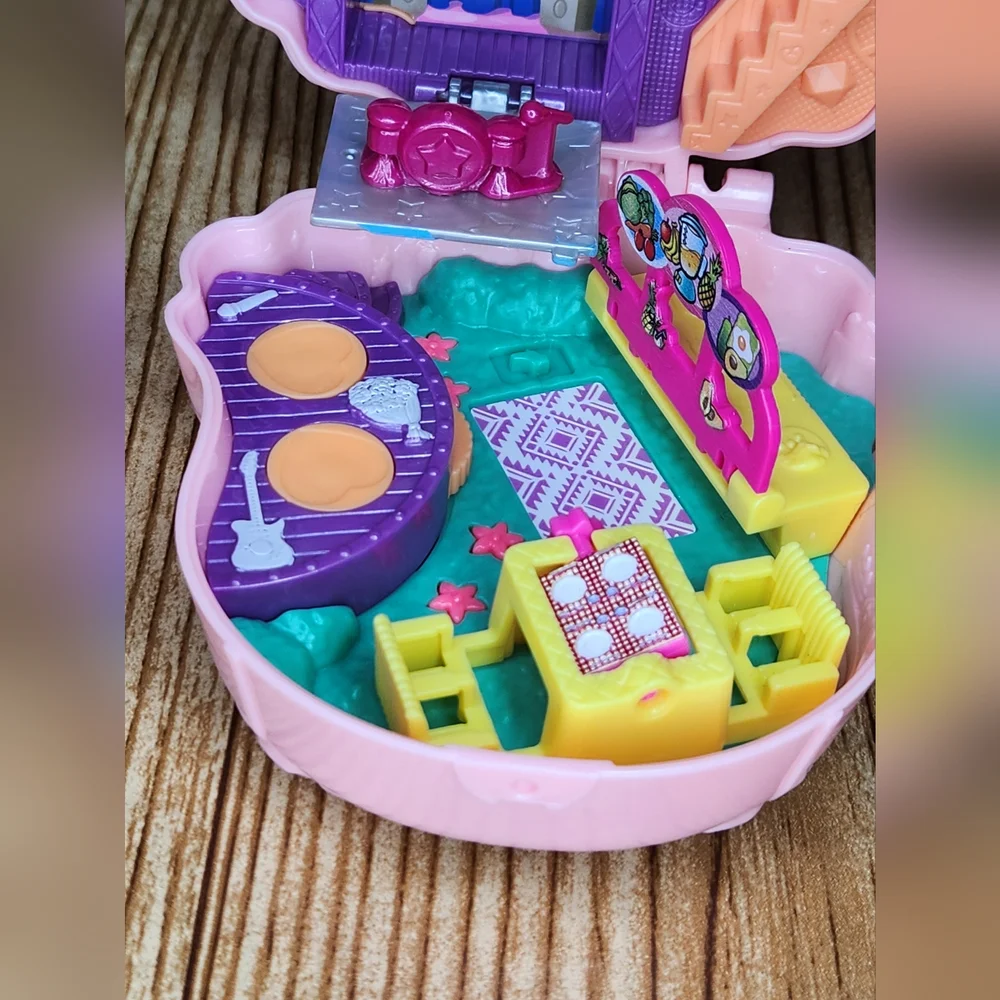 Polly Pocket Micro Lama‎ Music Party Compact Wristlet